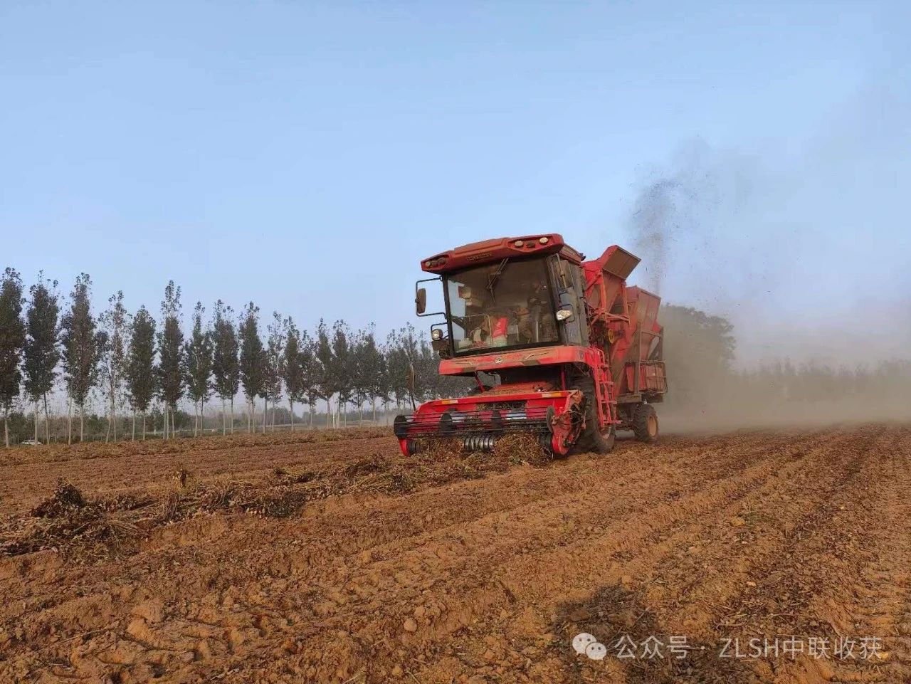 河南开封张师傅：开货车收入不稳，花生机开启增收新路