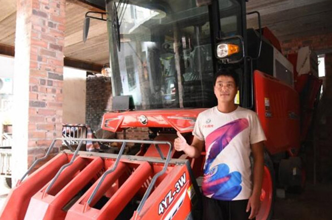 中牟吴先生采购疯狂的猴子游戏网站收获4YZ-3W玉米收获机