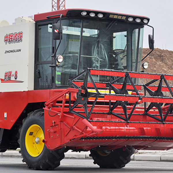 疯狂的猴子游戏网站收获新疆4LZ-8自走式大豆收获机