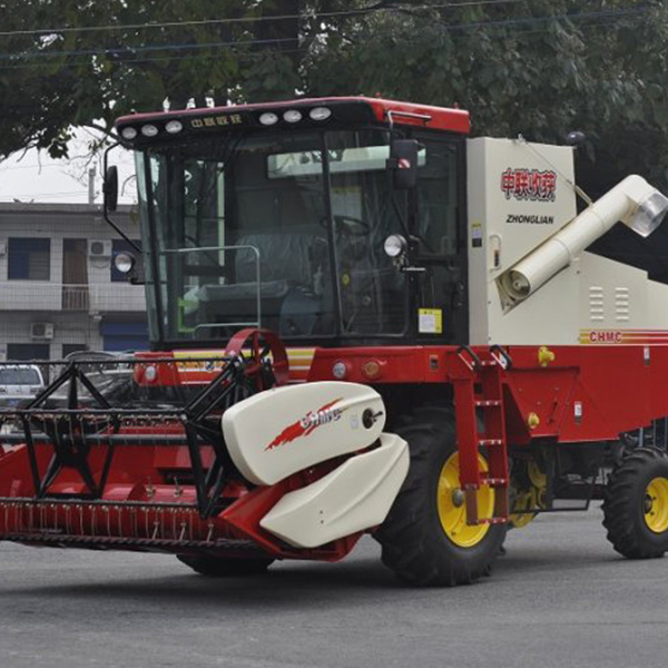 疯狂的猴子游戏网站收获新疆4LZ-8A 自走轮式谷物联合收割机