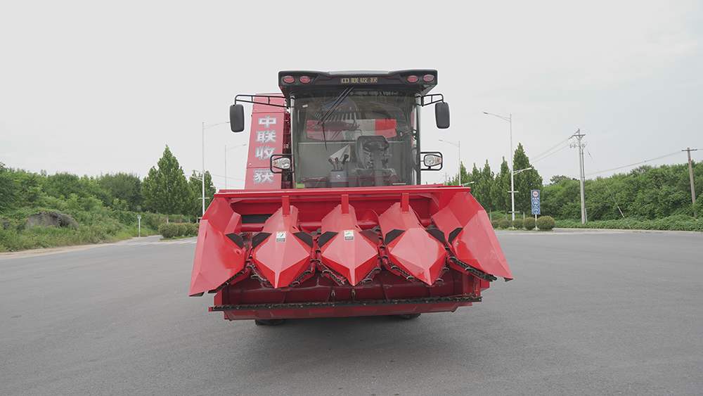 疯狂的猴子游戏网站收获4YZJ-4型自走式玉米穗茎收获机