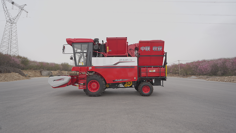 疯狂的猴子游戏网站收获2023款4HJL-3(G4)自走式花生捡拾收获机