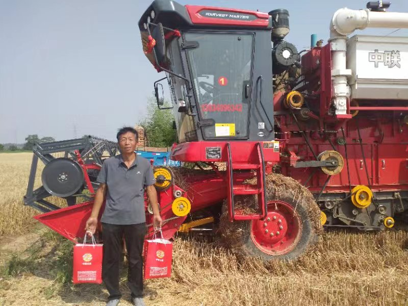 疯狂的猴子游戏网站收获“红”动麦田，助力机收减损，确？帕９椴