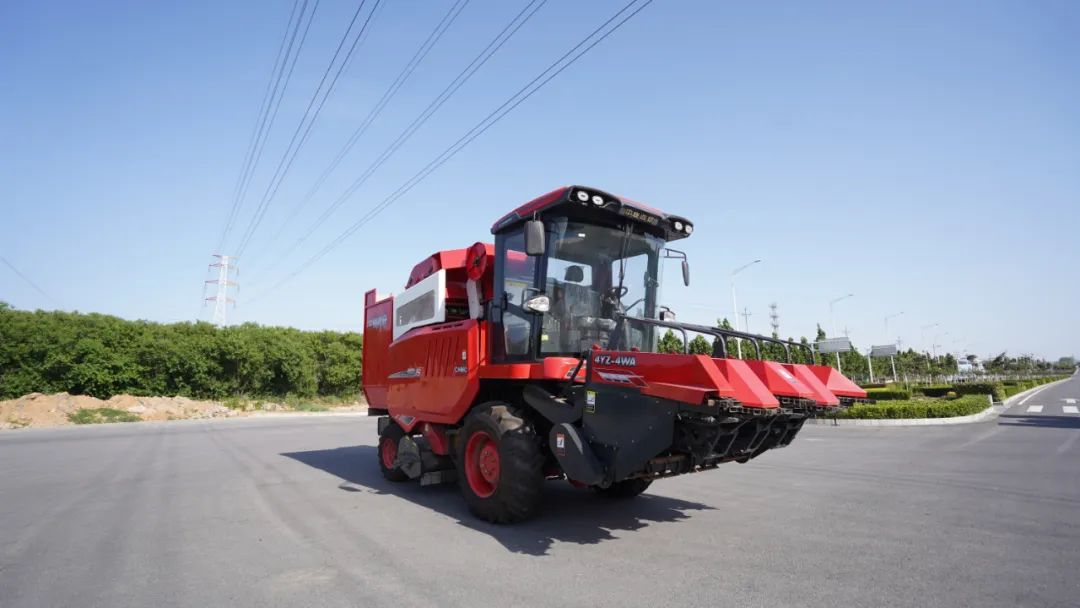 保定用户于立宾：日均作业100亩 “致富利器”疯狂的猴子游戏网站收获玉米机