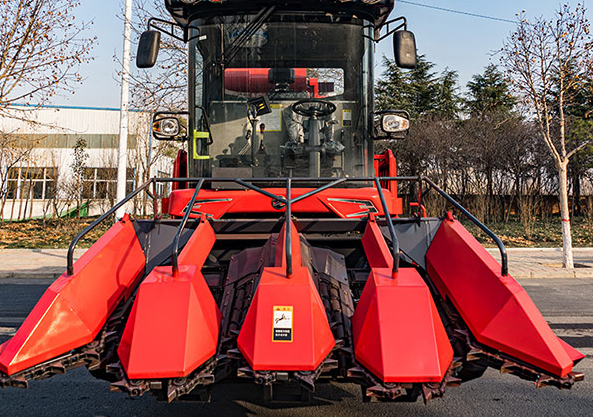 为什么“疯狂的猴子游戏网站收获”三行、四行玉米收获机卖得这么火？(图2)